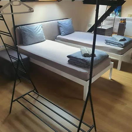 Hostal Single Bed Center *
